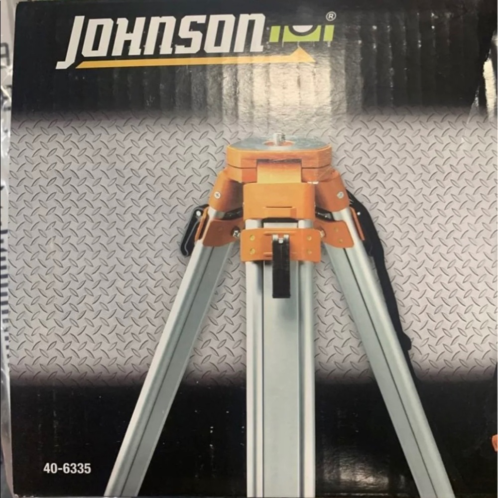 Johnson Contractors Tripod new in box reasonable offers considered